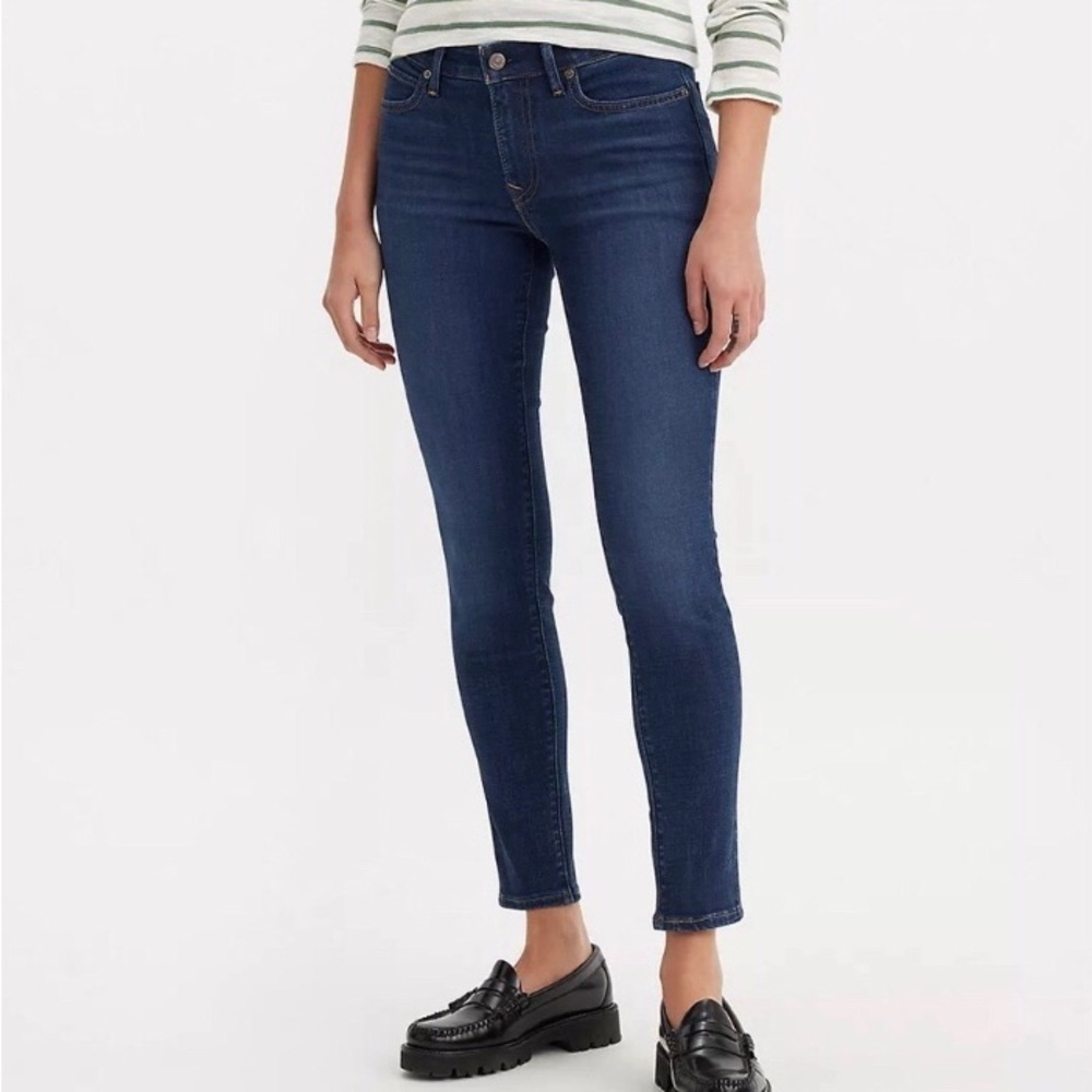 Levi’s 711 Skinny Dark Blue Denim 26 NWT